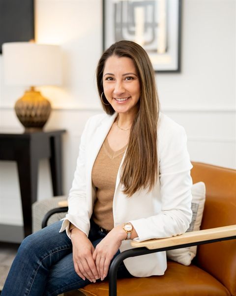 Portrait of Chelsea Glauber